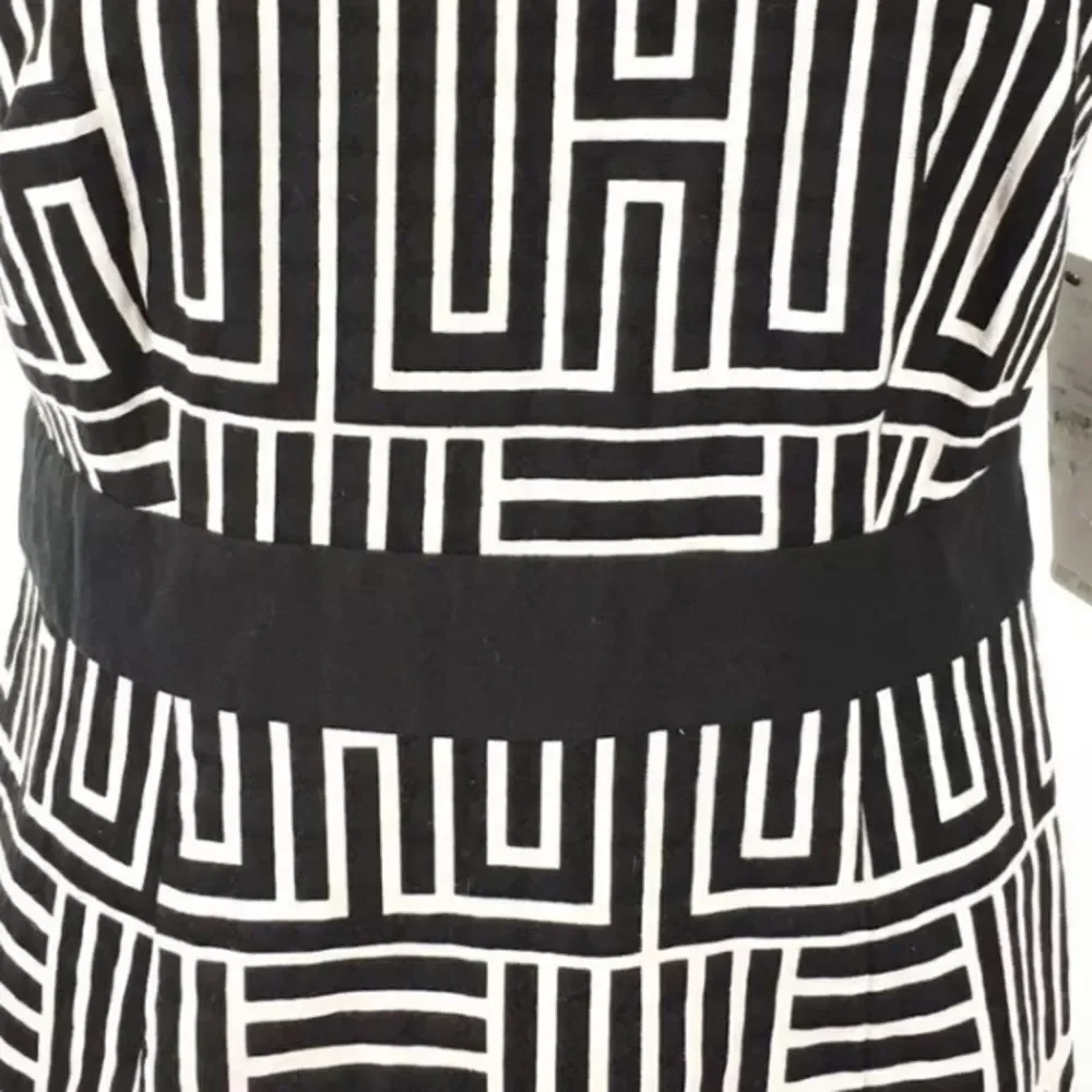 Laundry by Shelli Segal NWT Size 8 - Picture 4 of 5